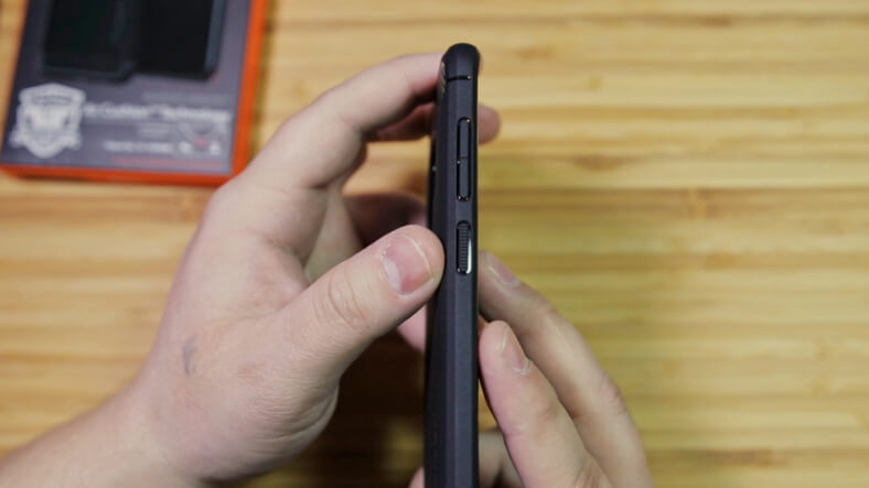 etui Rugged Armor Bixby