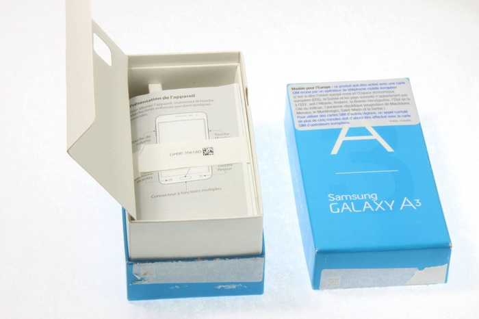 PUDEŁKO SAMSUNG Galaxy A3 16GB Platinum Silver