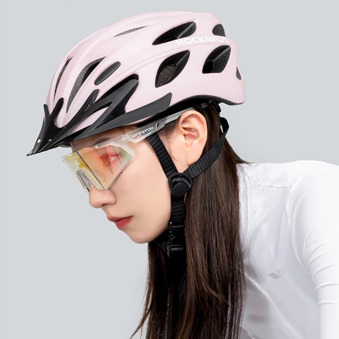 Kask rowerowy Rockbros z szybką, odpinane okulary z ochroną UV, odłączany daszek, unisex - różowy