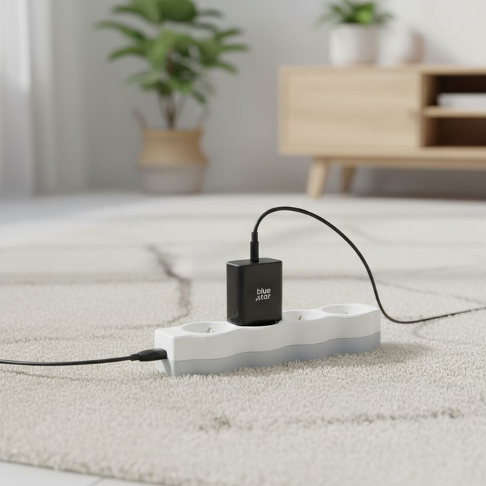 Ładowarka sieciowa do telefonu Blue Star USB C QC4.0 PD 3A 35W TFB-TC-35WPD czarna