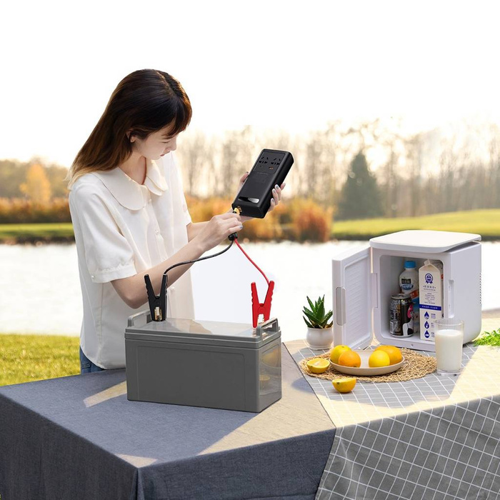 Baseus samochodowa przetwornica inwerter prądu 150W 12V / 500W  220V (wtyczka EU i CN) czarny (CGNB000101)