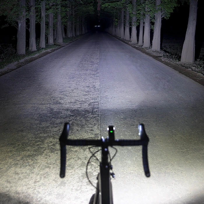 Lampka rowerowa przednia Rockbros 24610002001 1000 lm + kabel USB-C - USB-A - czarna