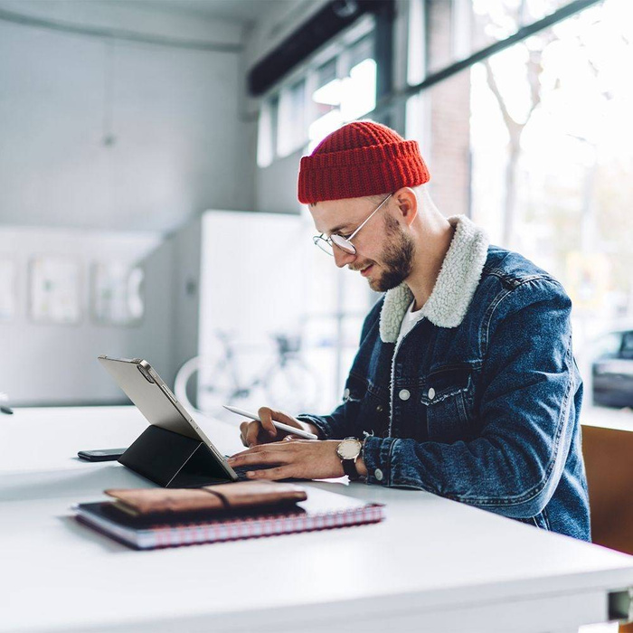 Etui SPIGEN Liquid Air Folio iPad Pro 4/5/6 12.9 2020/2021/2022 Black Case