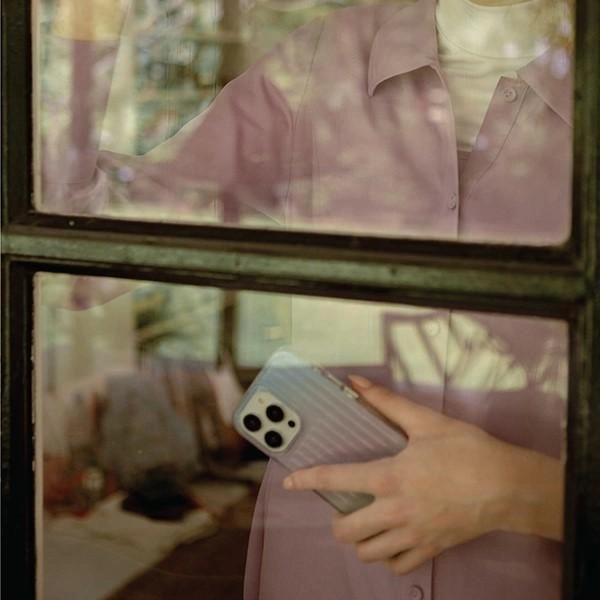 UNIQ etui Coehl Linear iPhone 14 6,1" opalowy/iridescent