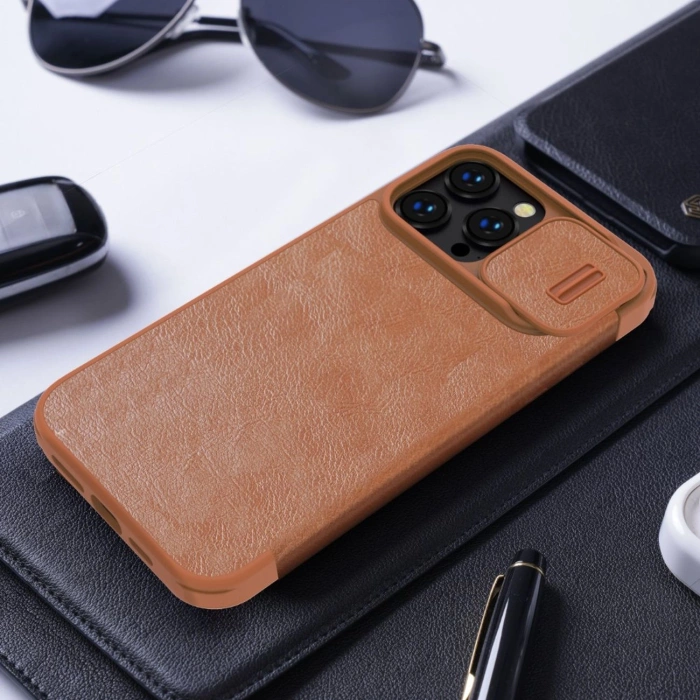 Etui skórzane Nillkin Qin Pro Leather Case do iPhone 14 Pro (czarne)