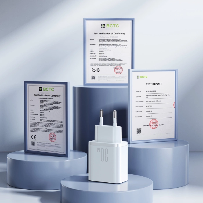 Ładowarka Joyroom JR-TCF15 sieciowa USB-C / USB-A 30W - biała