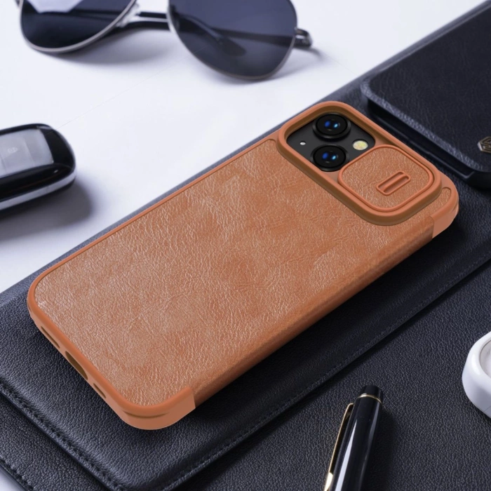 Nillkin Qin Leather Pro Case etui iPhone 14 osłona na aparat kabura pokrowiec obudowa z klapką brązowy