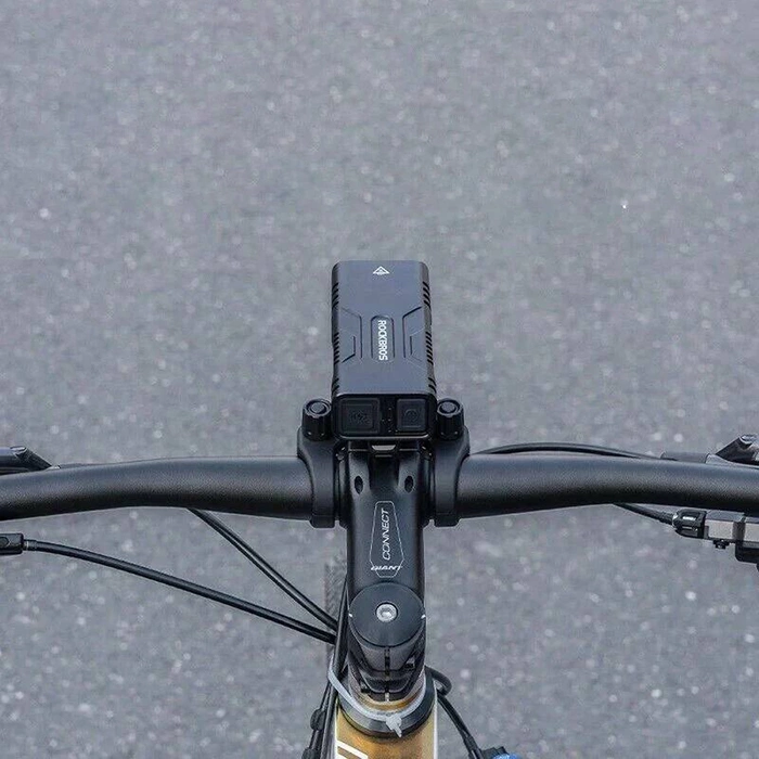 Lampka rowerowa Rockbros 24310002001 850 lm z funkcją powerbanku + kabel USB-C - USB-A - czarna