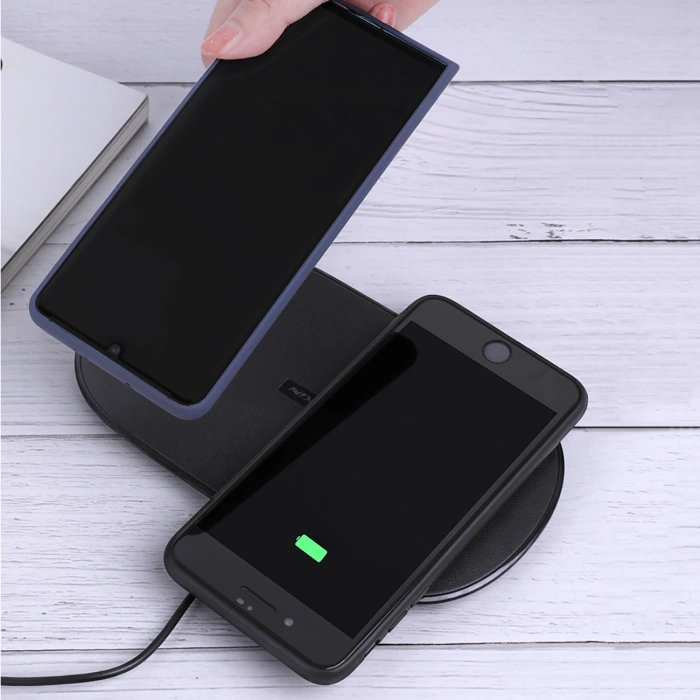 Adapter USB-C do ładowania indukcyjnego Nillkin Magic Tags (czarny)