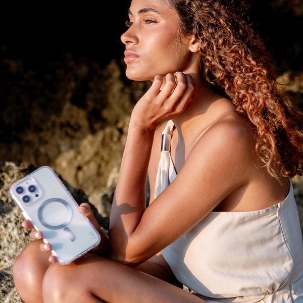 Etui UNIQ Coehl Savon iPhone 16 Pro Max 6.9" Magnetic Charging bubble prism